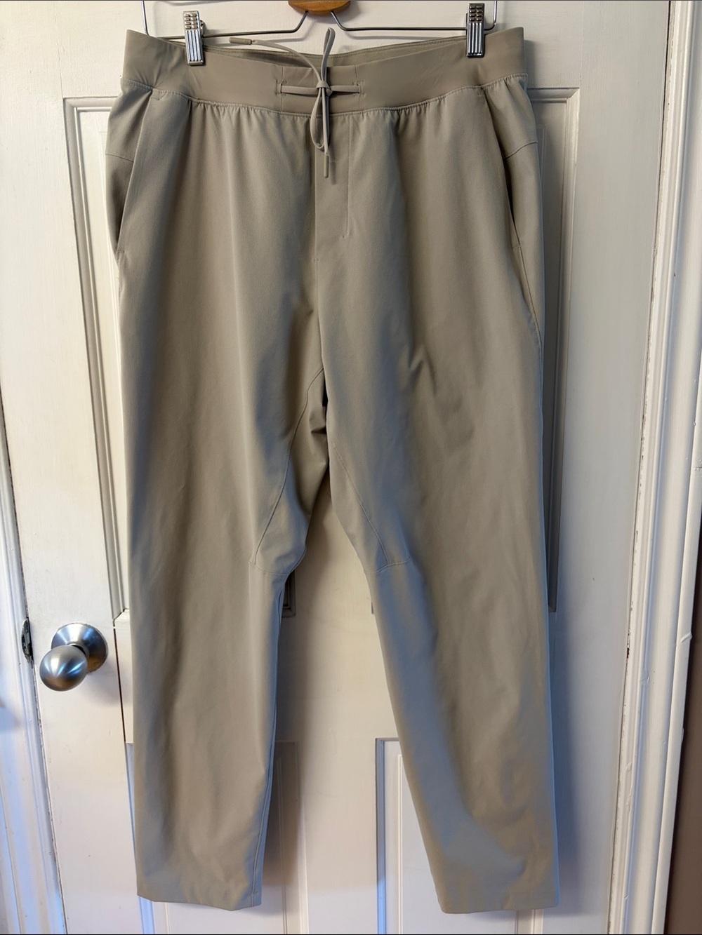Lululemon Zeroed In Slim-Fit Pant Regular tan casual pants men’s size large